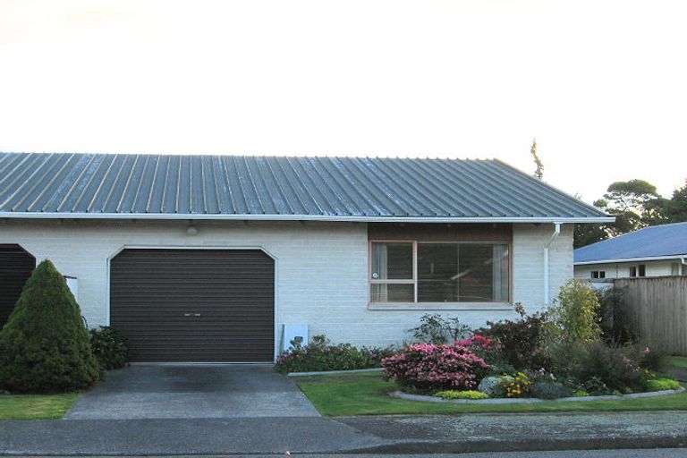 Photo of property in 4 Sunny Glen, Waikanae, 5036