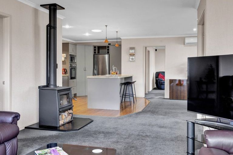 Photo of property in 12b Marlin Terrace, Bell Block, New Plymouth, 4312