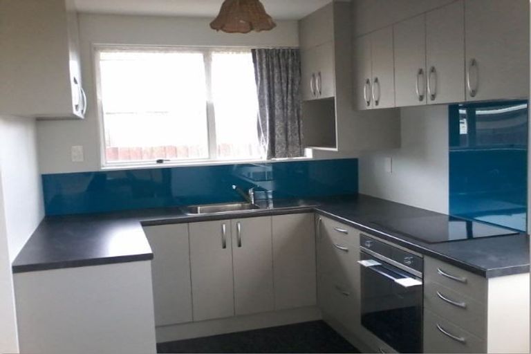 Photo of property in 1/90 Queenspark Drive, Parklands, Christchurch, 8083