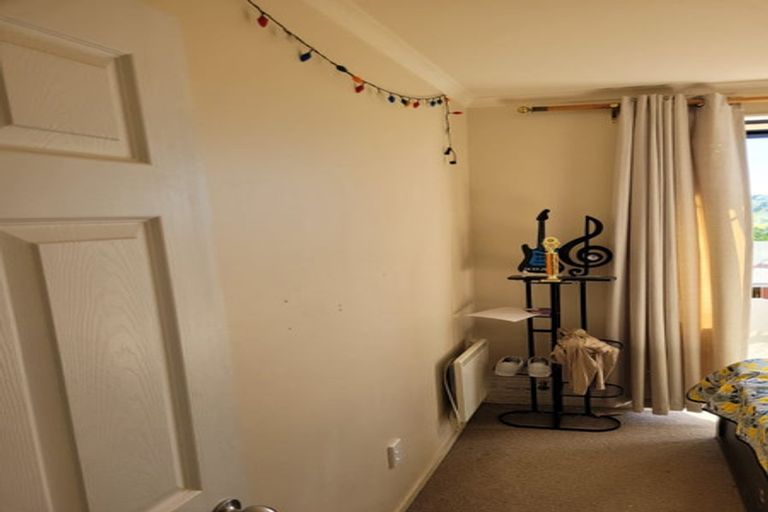 Photo of property in 12 Natasha Lane, Henderson, Auckland, 0612