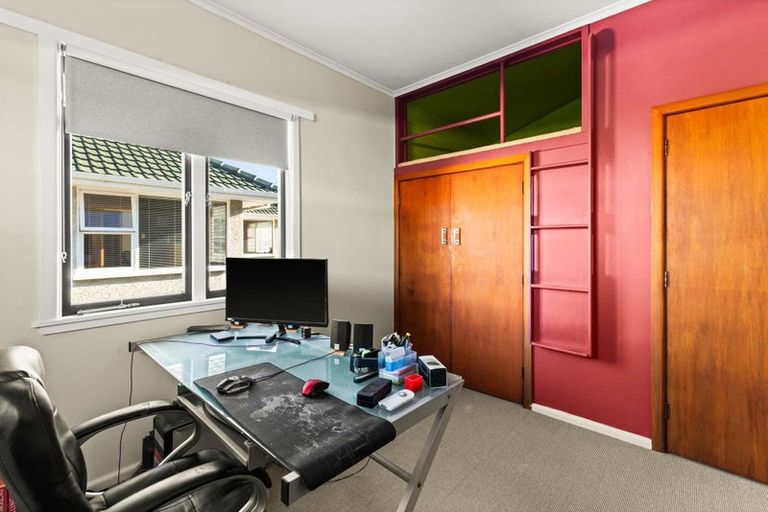 Photo of property in 236 Kennedy Road, Onekawa, Napier, 4110