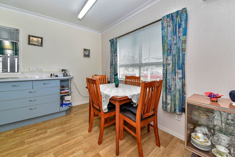 Photo of property in 1/12 Wellington Street, Papakura, 2110