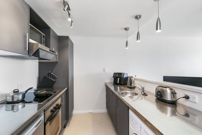 Photo of property in Monvie Apartments, 504/15 Holland Street, Te Aro, Wellington, 6011