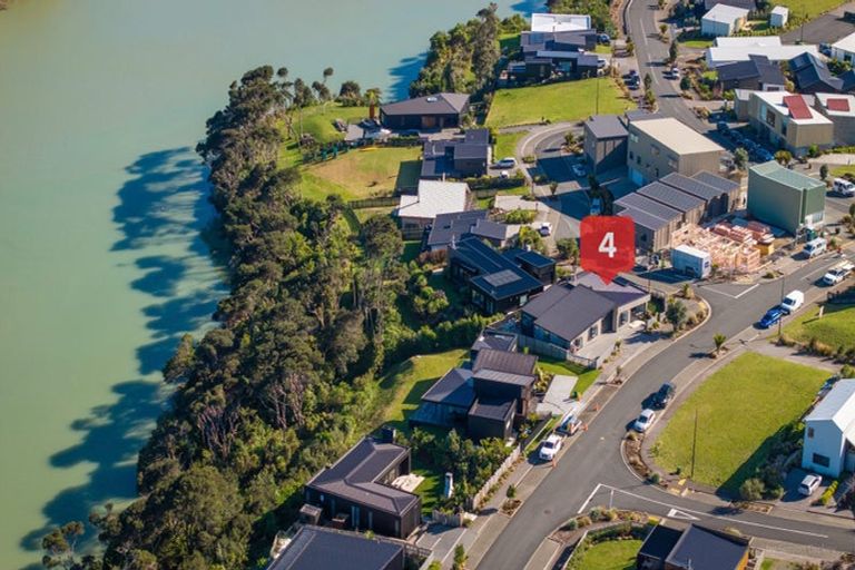 Photo of property in 4 Omahina Street, Raglan, 3225