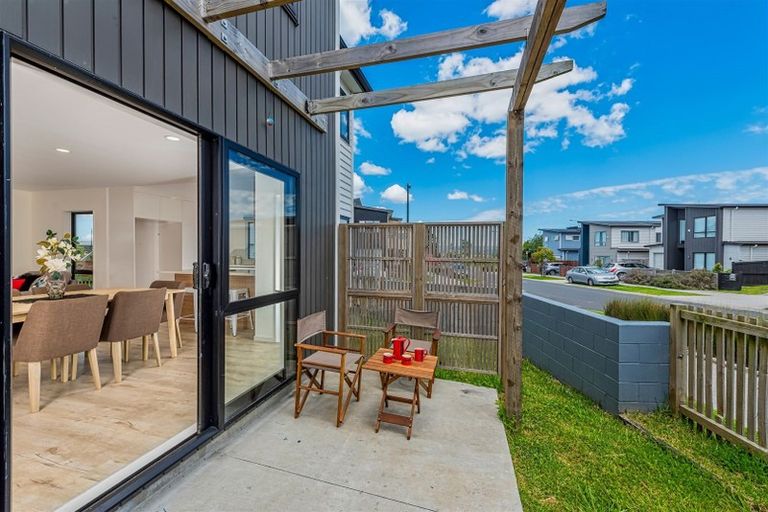 Photo of property in 2 Aviation Drive, Hobsonville, Auckland, 0616