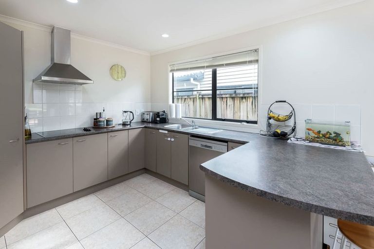 Photo of property in 127 Cyril French Drive, Flat Bush, Auckland, 2016