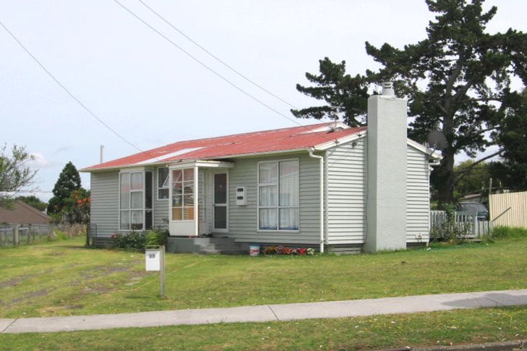 Photo of property in 23 Lyndhurst Street, Wai O Taiki Bay, Auckland, 1072