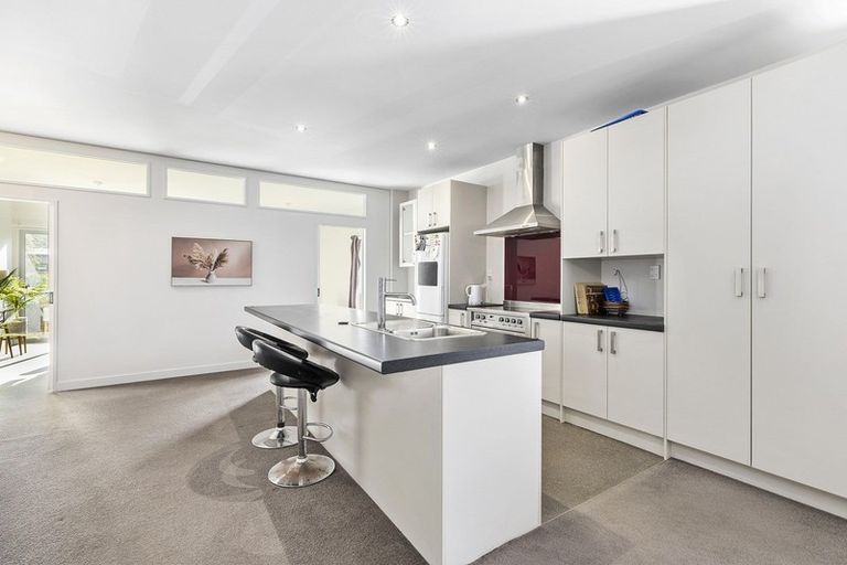 Photo of property in 19 Rarangi Way, Owhiro Bay, Wellington, 6023