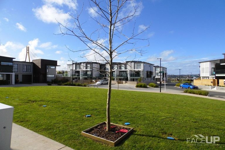 Photo of property in 10 Carder Court, Hobsonville, Auckland, 0618