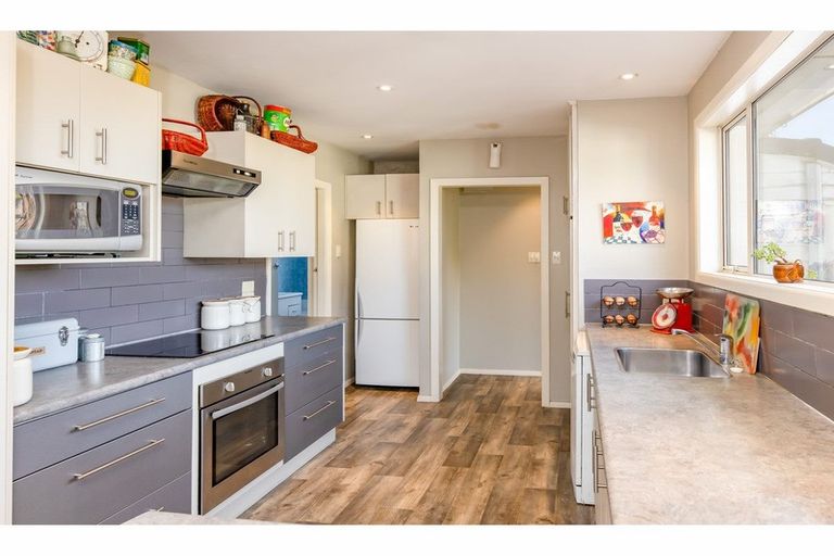 Photo of property in 72 Wingate Street, Redwood, Christchurch, 8051