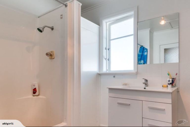 Photo of property in 184 Gloucester Street, Taradale, Napier, 4112