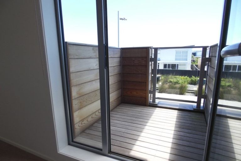 Photo of property in 1/160c Hobsonville Point Road, Hobsonville, Auckland, 0616