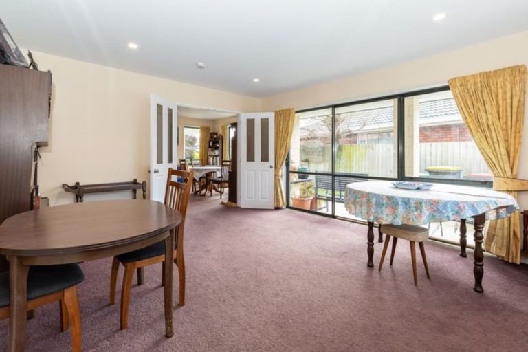 Photo of property in 40 Forest Drive, Parklands, Christchurch, 8083