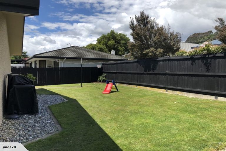 Photo of property in 19 Vining Crescent, Stoke, Nelson, 7011