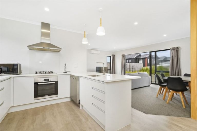 Photo of property in 12 Springside Court, Huntington, Hamilton, 3210