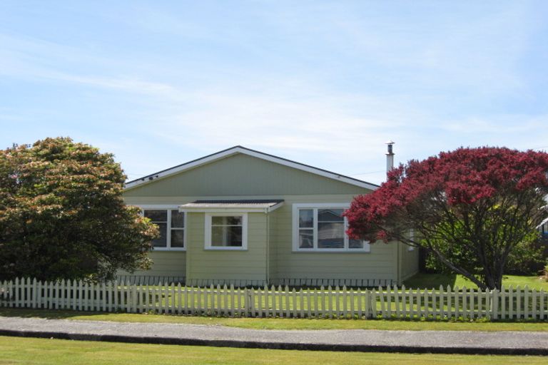 Photo of property in 109 Queen Street, Westport, 7825