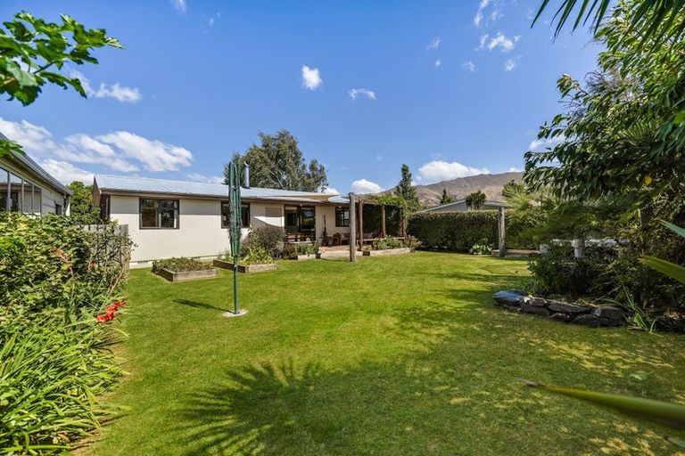Photo of property in 3 Apollo Place, Wanaka, 9305
