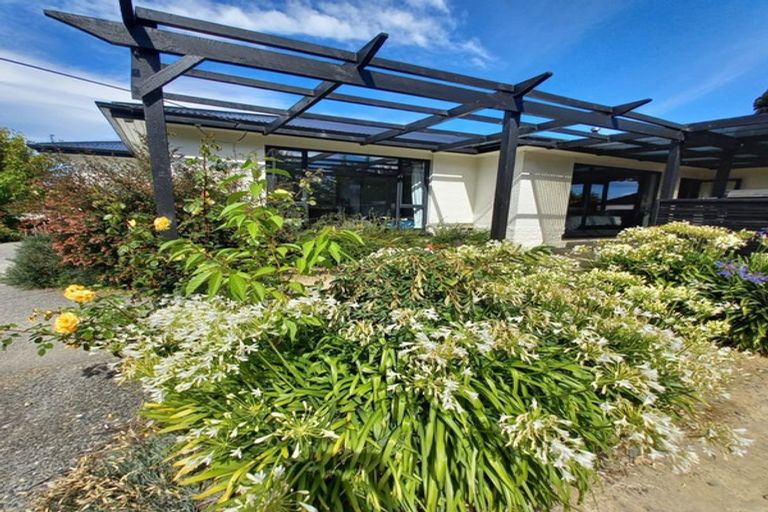 Photo of property in 61 Half Mile Road, Tuatapere, 9620