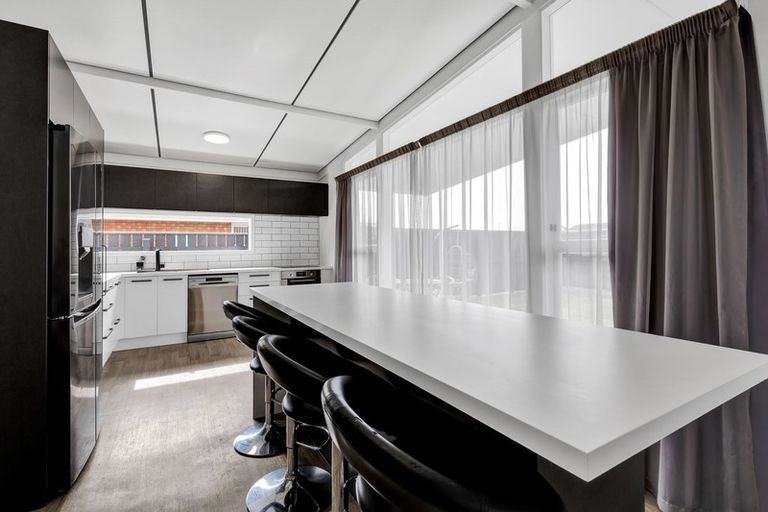 Photo of property in 24 Tukapa Street, Westown, New Plymouth, 4310