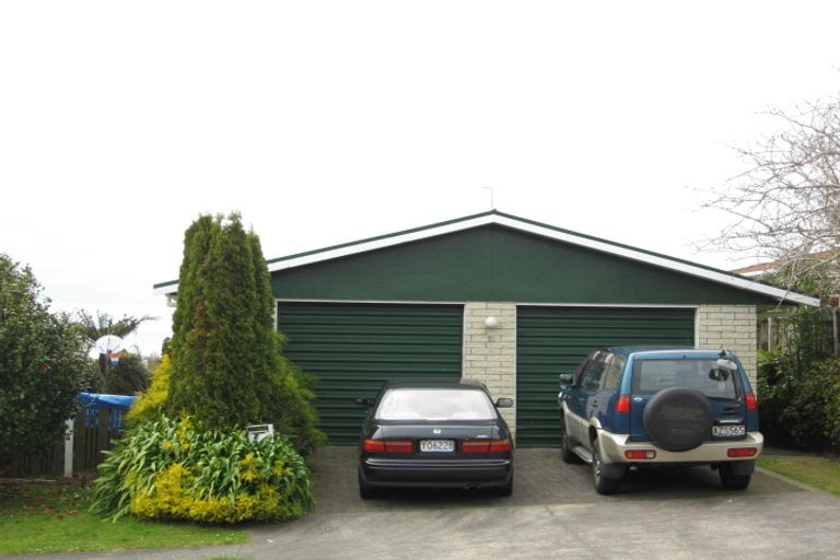Photo of property in 10 La Salle Drive, Westown, New Plymouth, 4310