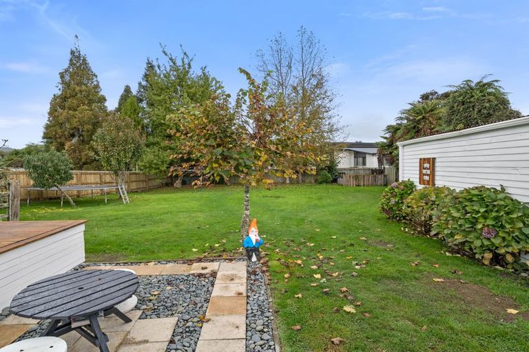 Photo of property in 26 Robinson Avenue, Holdens Bay, Rotorua, 3010