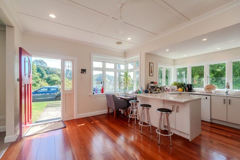 Photo of property in 11 Henderson Street, Karori, Wellington, 6012