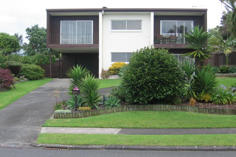 Photo of property in 3 Jade Avenue, Pakuranga Heights, Auckland, 2010