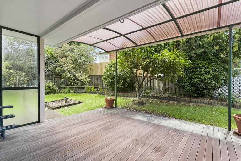 Photo of property in 2/4 Parker Avenue, New Lynn, Auckland, 0600