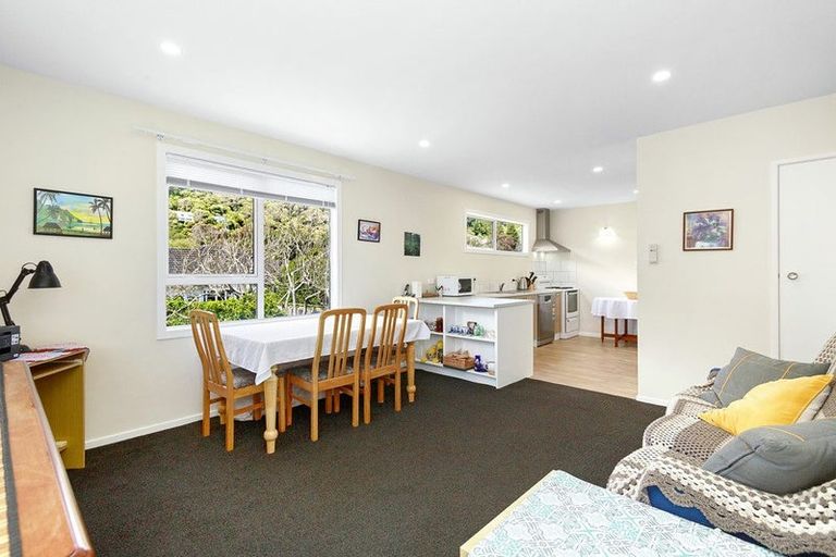 Photo of property in 47 Pukatea Street, Eastbourne, Lower Hutt, 5013