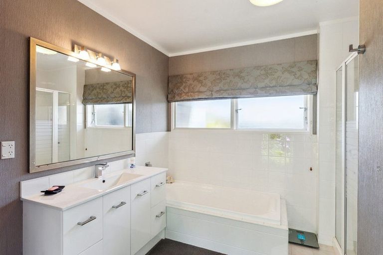 Photo of property in 2 Rata Street, Waikanae, 5036