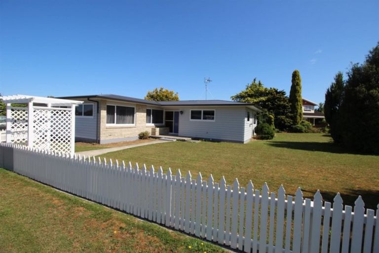 Photo of property in 63 Pohutukawa Drive, Tokoroa, 3420