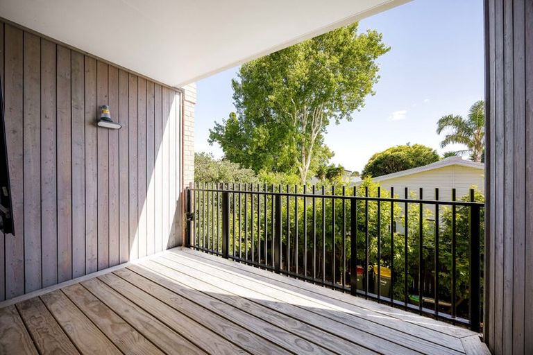 Photo of property in 500f Te Atatu Road, Te Atatu Peninsula, Auckland, 0610