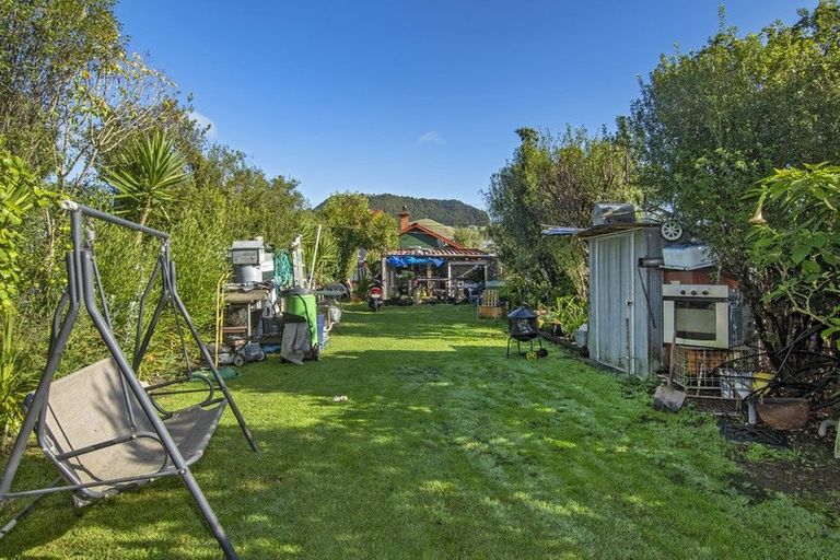 Photo of property in 21 George Street, Hikurangi, 0114