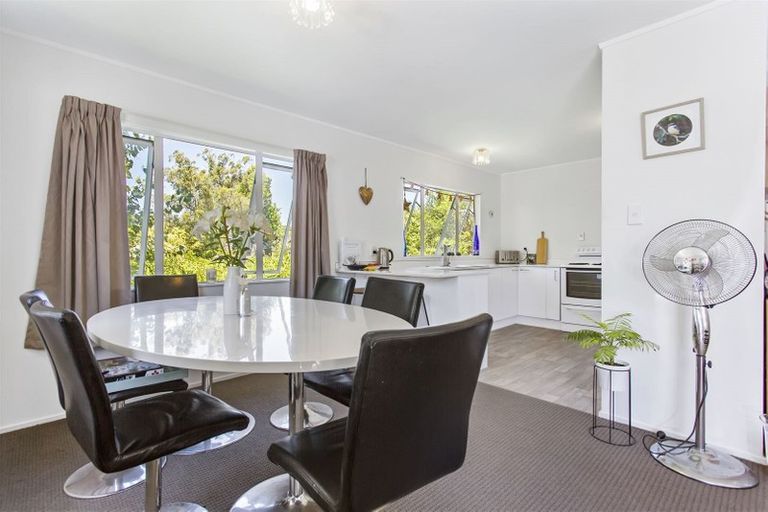 Photo of property in 2/30 Forest Hill Road, Henderson, Auckland, 0612