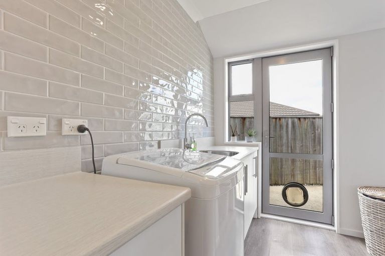 Photo of property in 15 Belgrave Drive, Rangiora, 7400