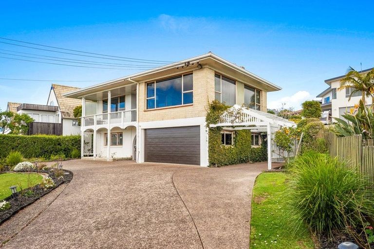 Photo of property in 19 Monyash Road, Manly, Whangaparaoa, 0930