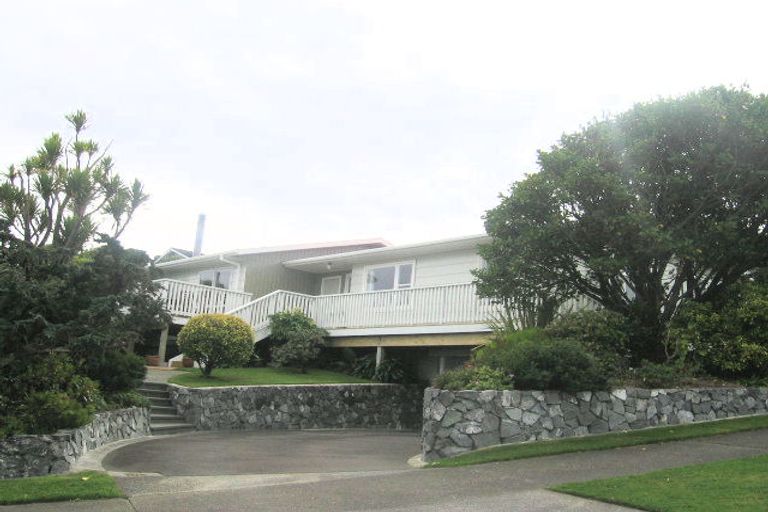 Photo of property in 253 Dowse Drive, Maungaraki, Lower Hutt, 5010
