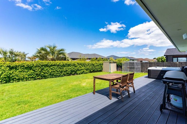 Photo of property in 349 One Tree Point Road, One Tree Point, 0118