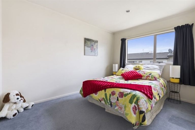 Photo of property in 6 Vitex Lane, Henderson, Auckland, 0612