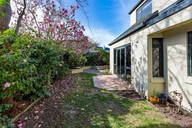 Photo of property in 2/56 Creyke Road, Ilam, Christchurch, 8041