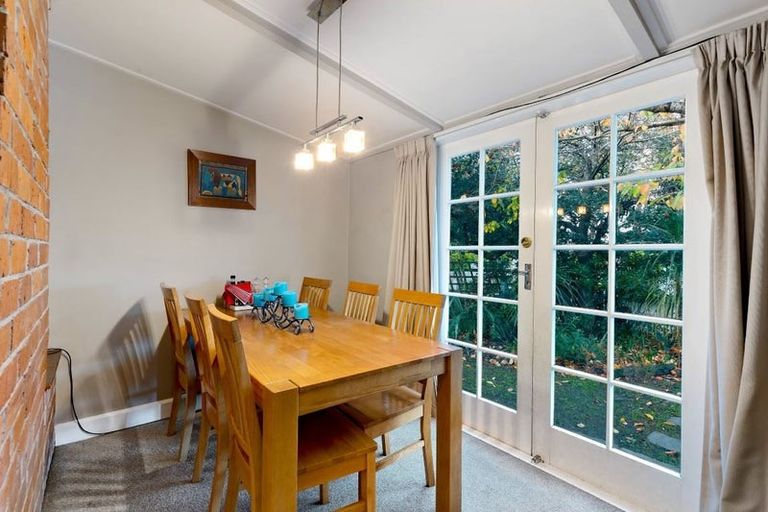 Photo of property in 35 Winters Road, Redwood, Christchurch, 8051