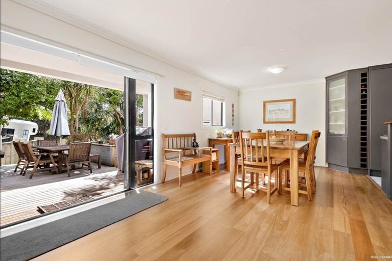 Photo of property in 3/7 Belle Verde Drive, Sunnynook, Auckland, 0630