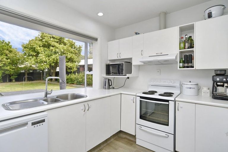 Photo of property in 7 Grimseys Road, Redwood, Christchurch, 8051