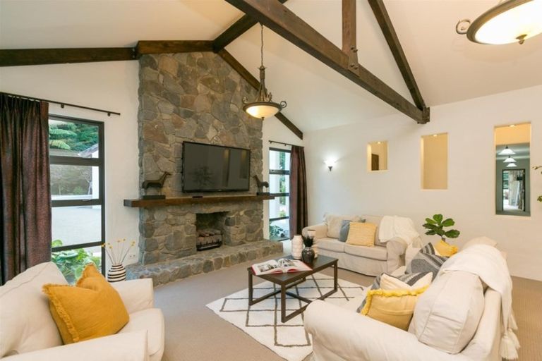 Photo of property in 186e Heta Road, Highlands Park, New Plymouth, 4312