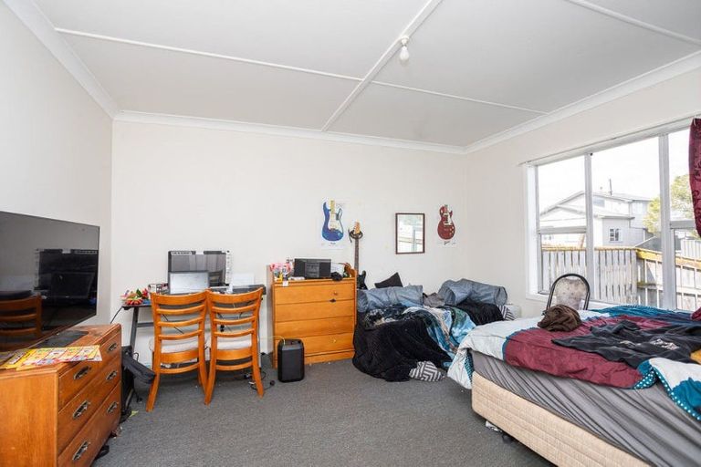 Photo of property in 13 Waterloo Street, Dannevirke, 4930