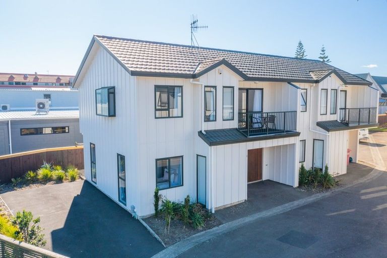 Photo of property in 1/49 Maclean Street, Paraparaumu Beach, Paraparaumu, 5032
