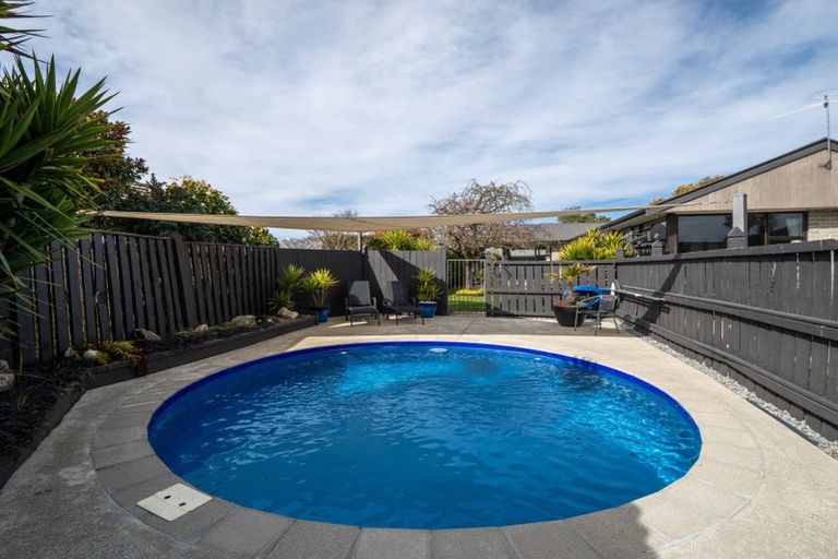 Photo of property in 12 Masham Road, Broomfield, Christchurch, 8042