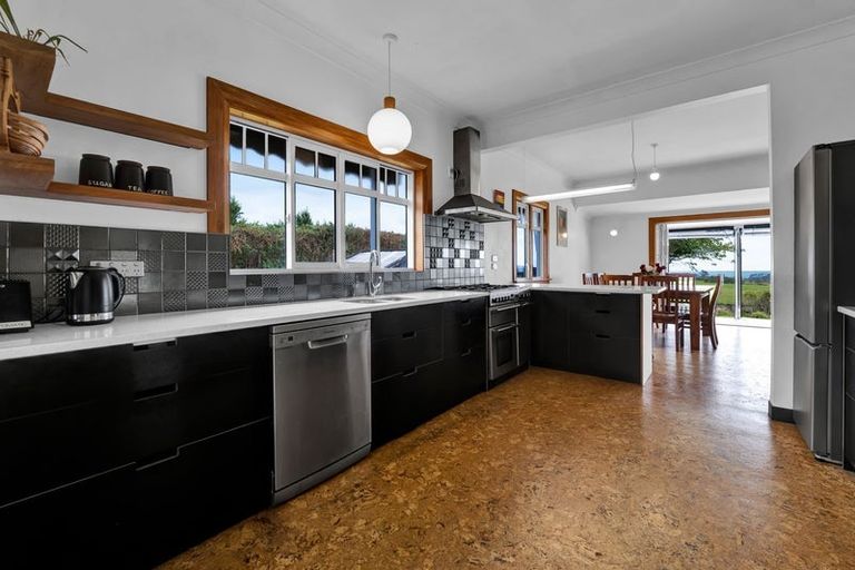 Photo of property in 1444 Carrington Road, Hurworth, New Plymouth, 4371