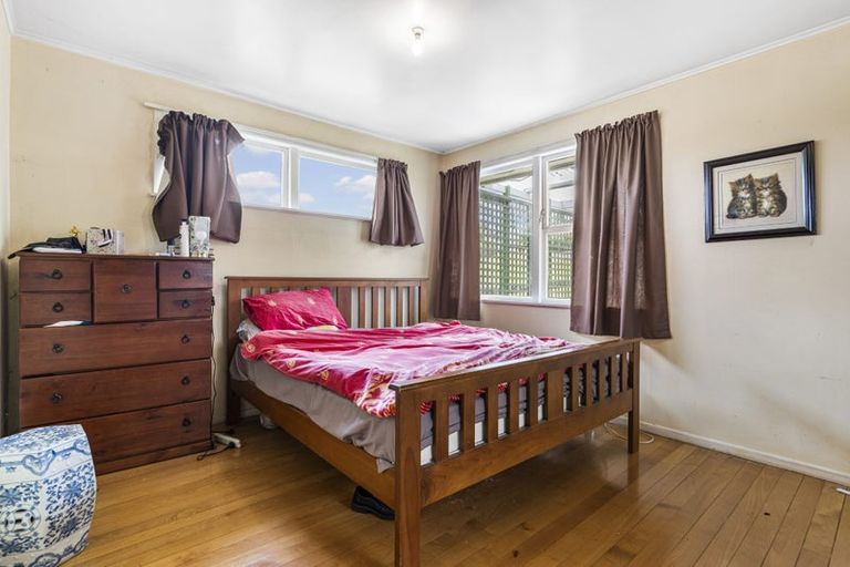Photo of property in 11 Sycamore Drive, Sunnynook, Auckland, 0620