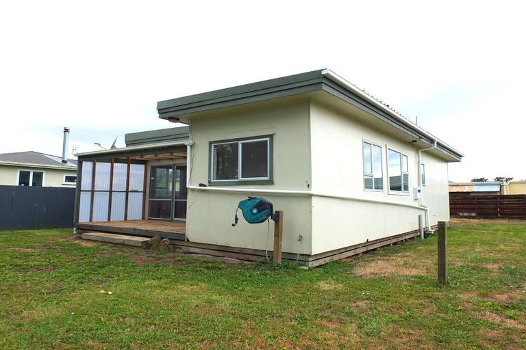 Photo of property in 79 Avenue Road, Foxton, 4814